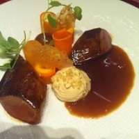 Tamme duif bij Het Zusje van Librije Tamme duif bij Het Zusje van Librije • <a style="font-size:0.8em;" href="http://www.flickr.com/photos/88422686@N06/12703201524/" target="_blank">View on Flickr</a>