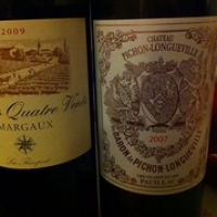 Baron Pichon 2007 en Clos des Quatre Vents 2009 naast elkaar Baron Pichon 2007 en Clos des Quatre Vents 2009 naast elkaar • <a style="font-size:0.8em;" href="http://www.flickr.com/photos/88422686@N06/8523889550/" target="_blank">View on Flickr</a>