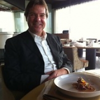 Een prachtig duifje met een gelukzalige John Een prachtig duifje met een gelukzalige John • <a style="font-size:0.8em;" href="http://www.flickr.com/photos/88422686@N06/8231160000/" target="_blank">View on Flickr</a>