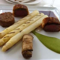 Lam met asperges bij Karpendonkse Hoeve Lam met asperges bij Karpendonkse Hoeve • <a style="font-size:0.8em;" href="http://www.flickr.com/photos/88422686@N06/8702170513/" target="_blank">View on Flickr</a>